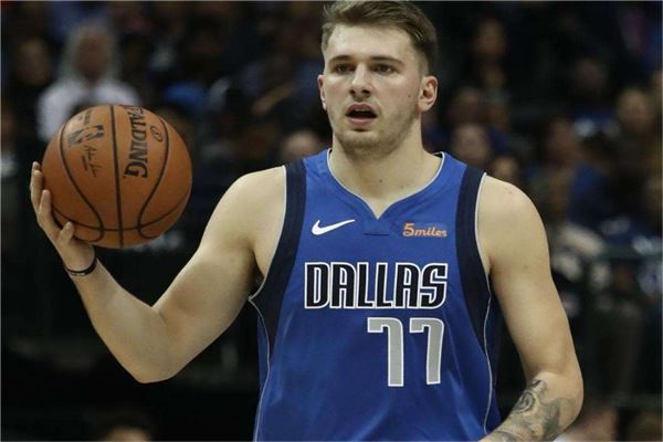 而三队激战 而三队激战