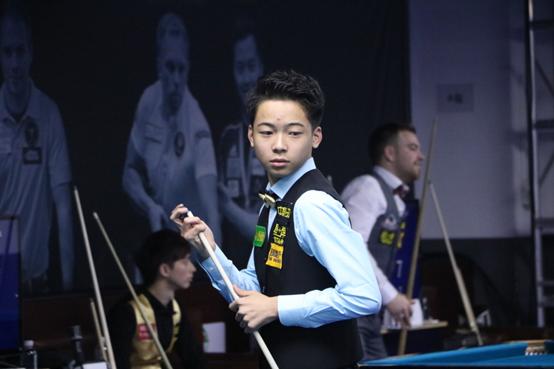 4美元的商 4美元的商